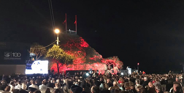 Anzac_day_at_Currumbin_index_590x300.jpg