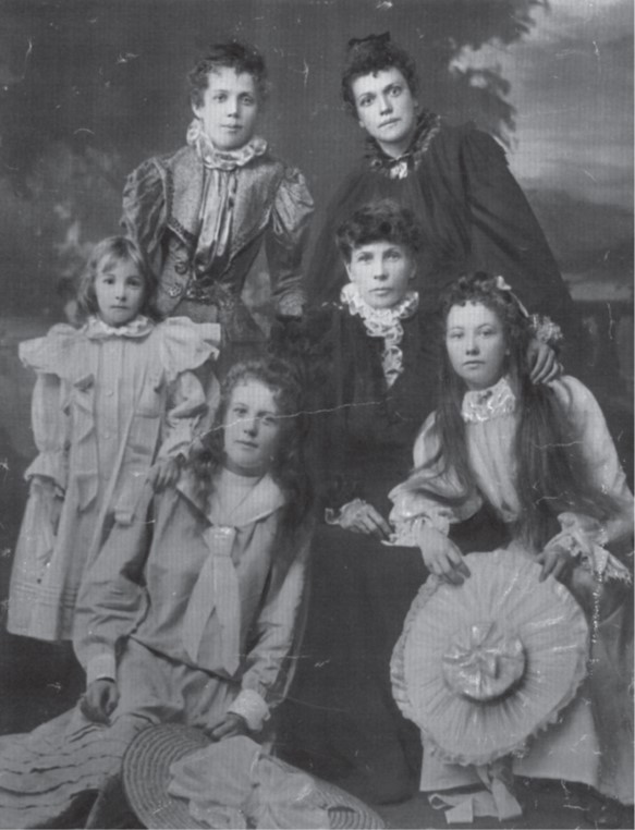 Sarah Lynch and her children.